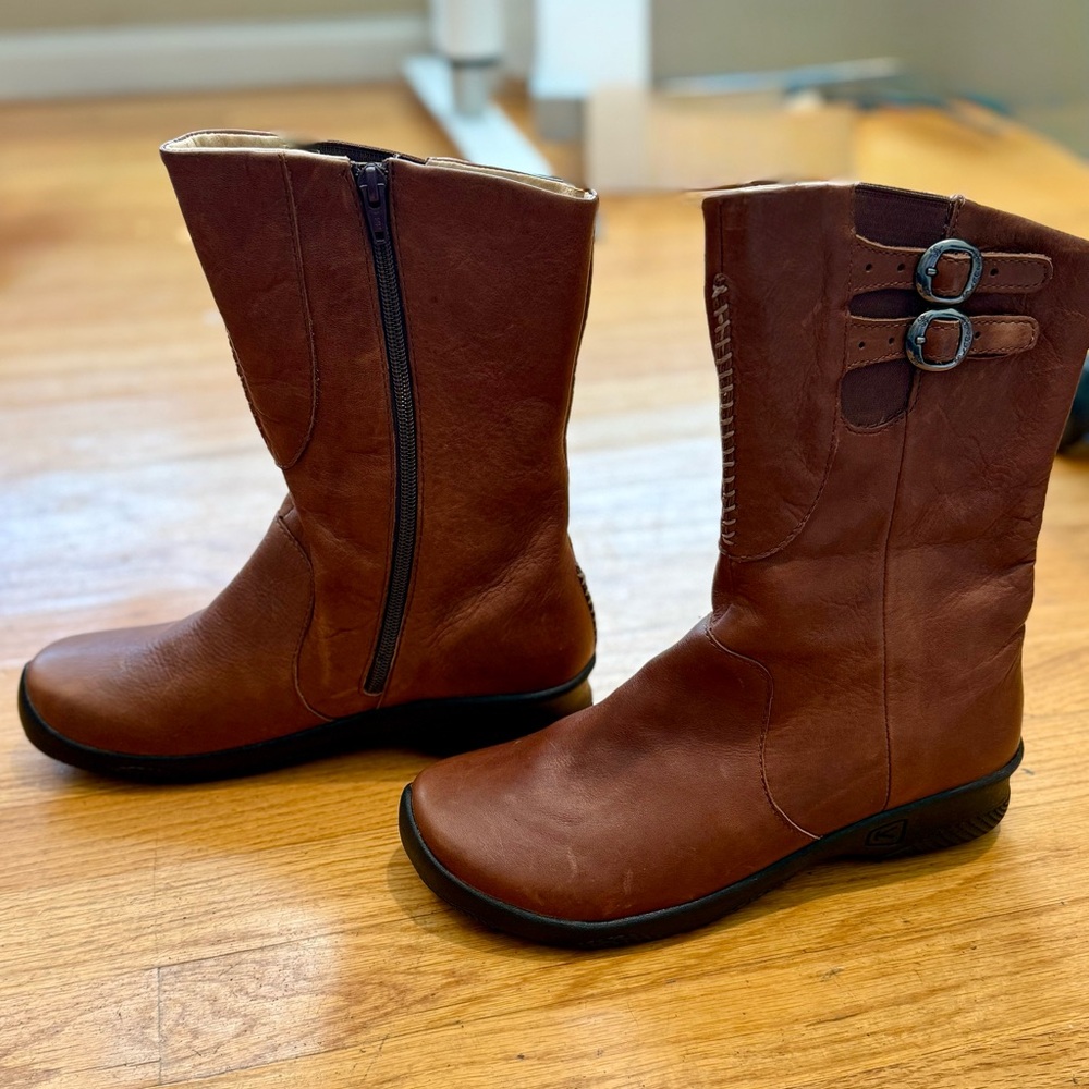 Keen Oak Bern Low Boots